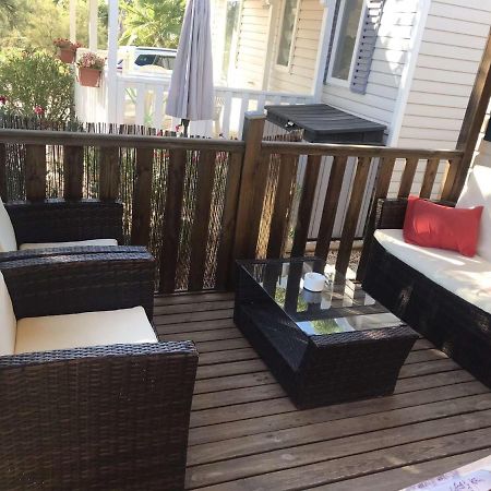 Mobilhome En Face Des Plages Hyeres Bagian luar foto