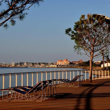 Mobilhome En Face Des Plages Hyeres Bagian luar foto
