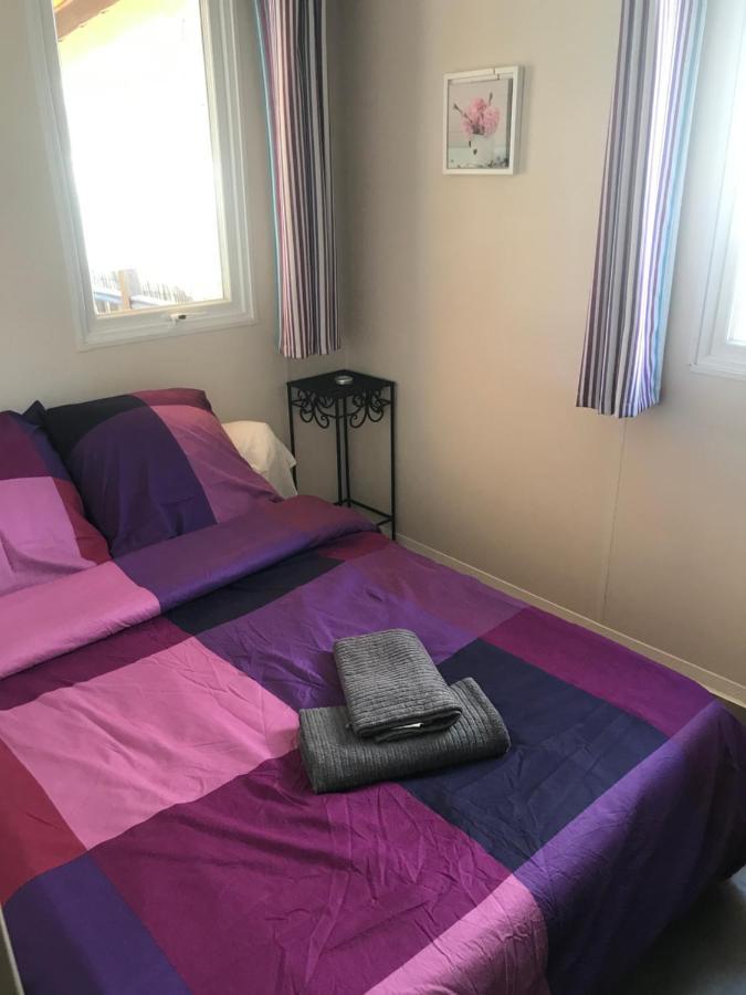 Mobilhome En Face Des Plages Hyeres Bagian luar foto
